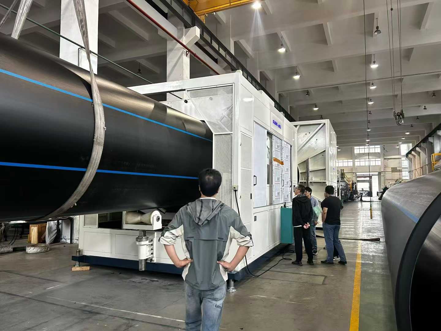 ຈຸດສໍາຄັນສໍາລັບການເລີ່ມຕົ້ນອຸປະກອນແລະເຕັກໂນໂລຊີການຜະລິດຂອງທໍ່ PE ທີ່ມີເສັ້ນຜ່າສູນກາງຂະຫນາດໃຫຍ່ຂ້າງເທິງ 2000mm