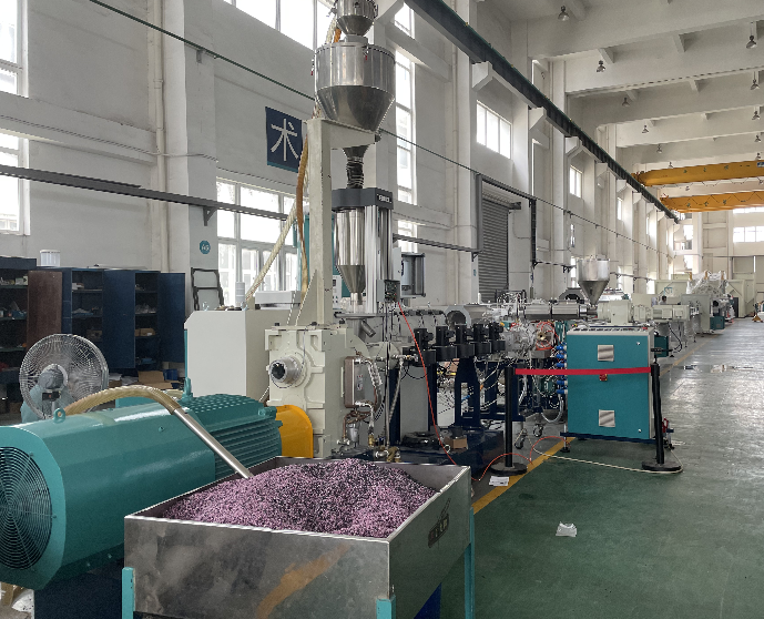 PE PPR ສາມຊັ້ນ co-extrusion pipe extruder silicon core ອຸປະກອນທໍ່